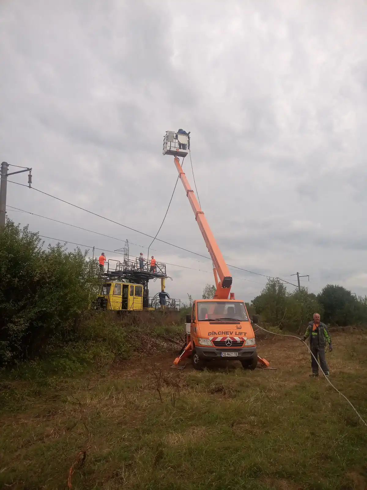 ДИНЧЕВ ЛИФТ - Автовишка под наем