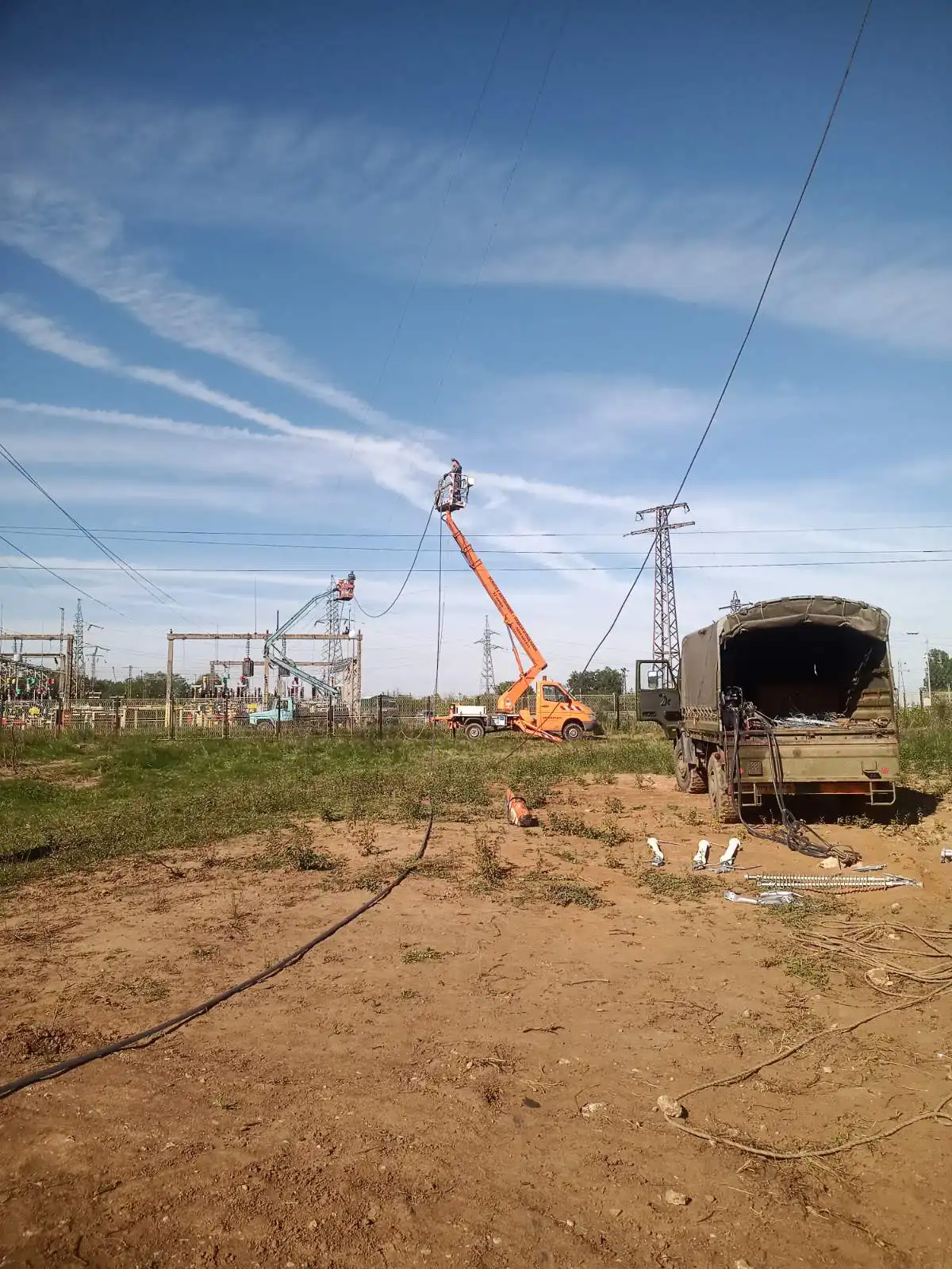 ДИНЧЕВ ЛИФТ - Автовишка под наем