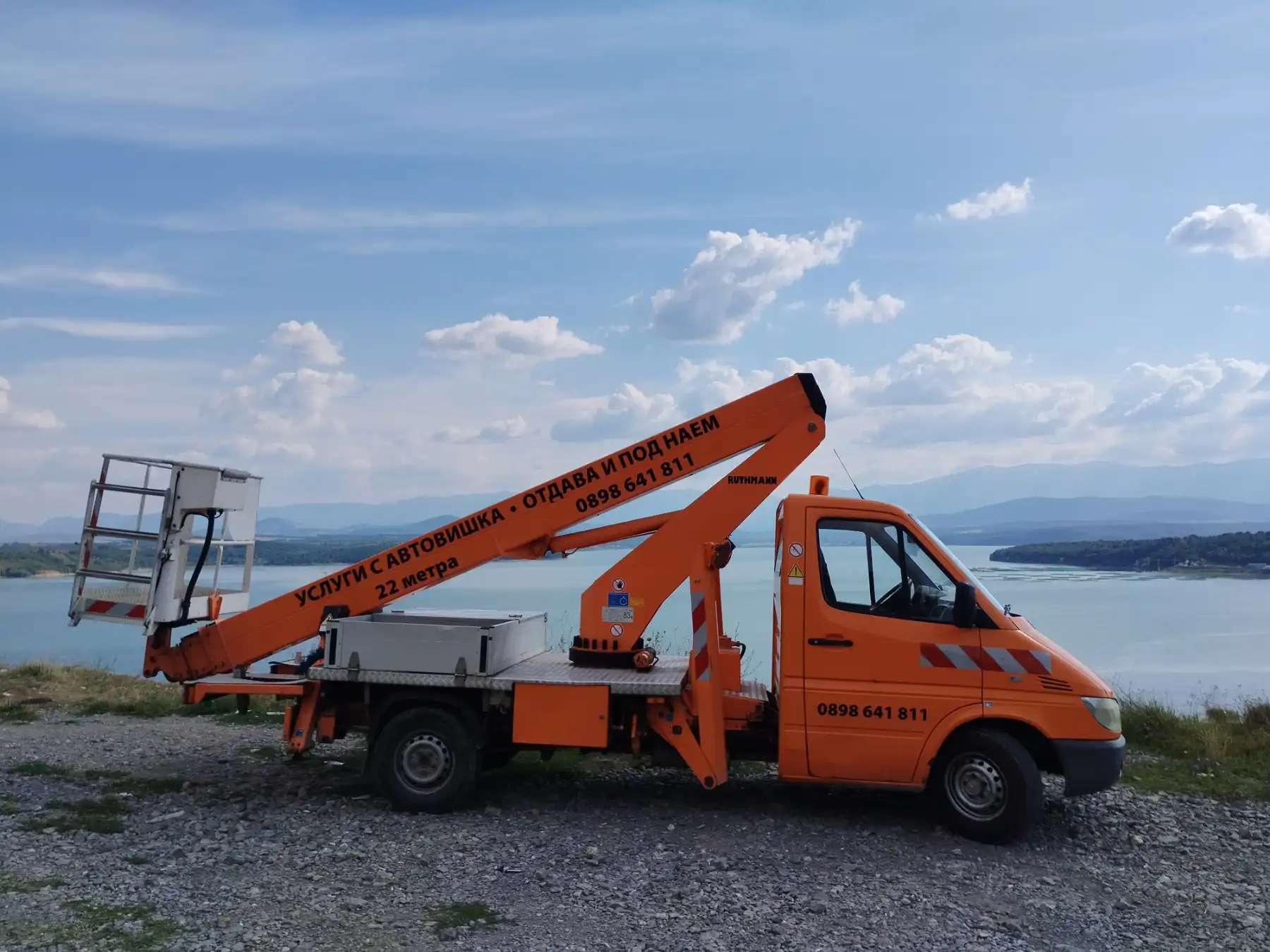 ДИНЧЕВ ЛИФТ - Автовишка под наем