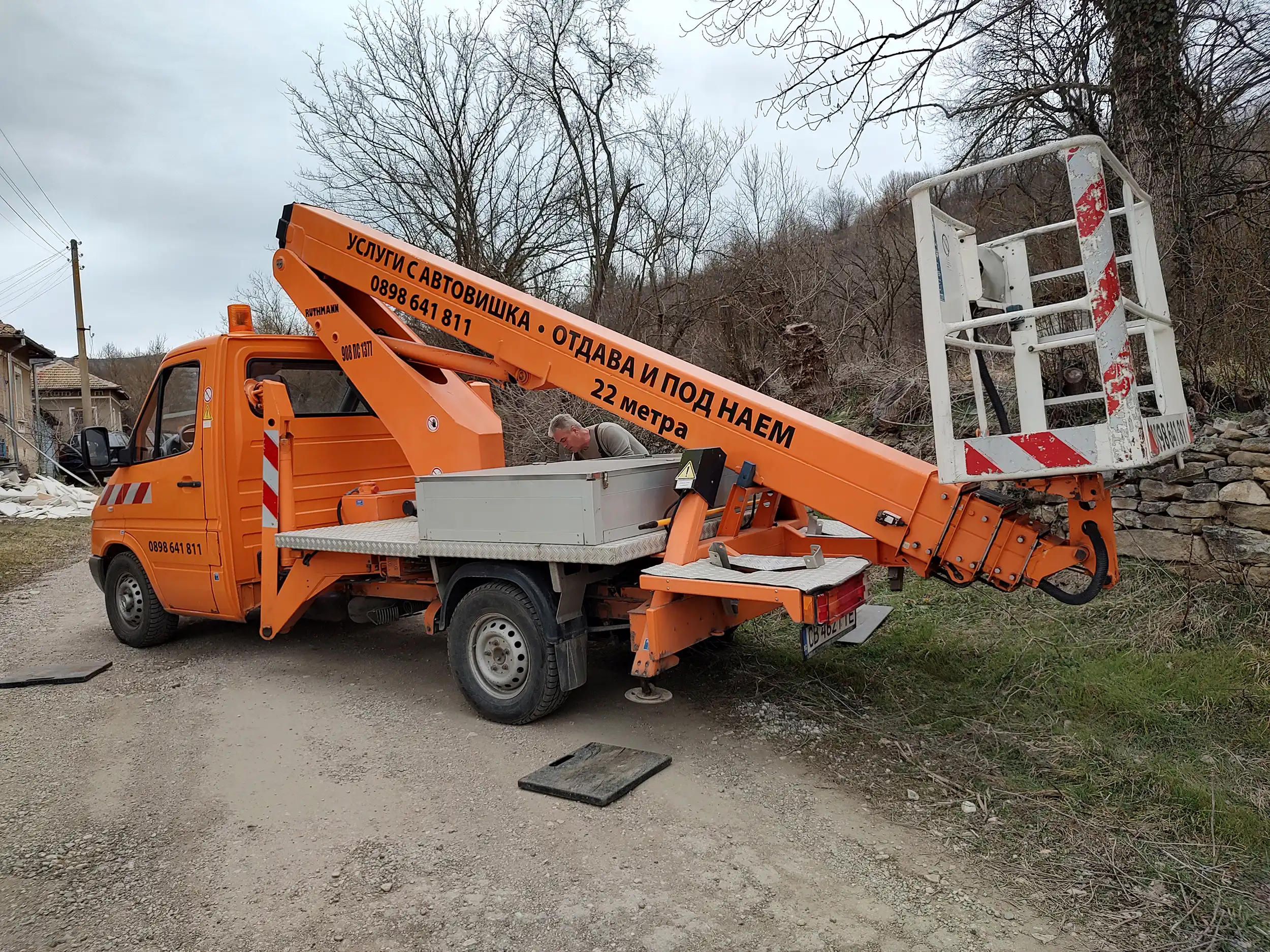 ДИНЧЕВ ЛИФТ - Автовишка под наем